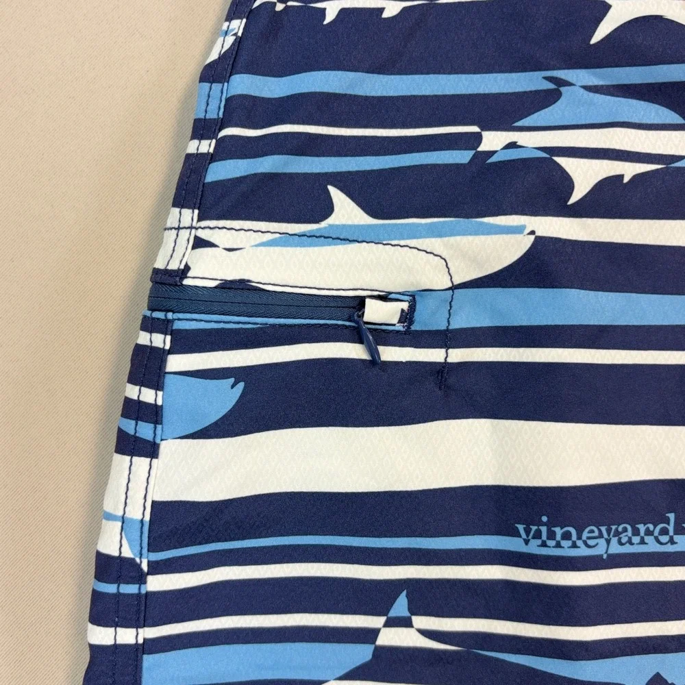 Vineyard Vines Board Shorts Mens 32 Blue Shark Stripe 9